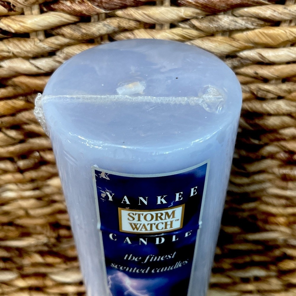 Yankee Candle STORM WATCH Blue Pillar Candle Retired HTF 2.8"x 6" Sealed NOS NEW - Picture 3 of 5
